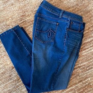 Apt. 9 Skinny Leg Jeans